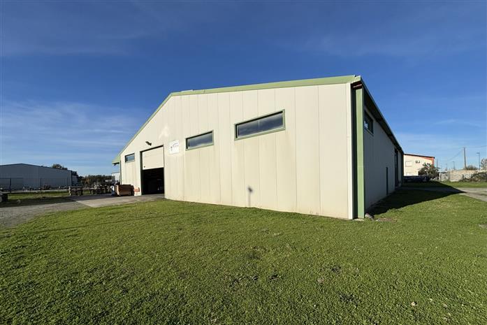 Local d'activités Vente 31410 NOE