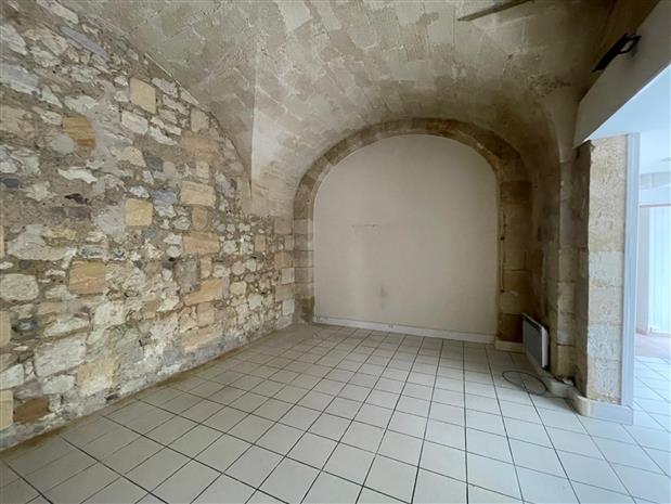 Bureau Location 33000 BORDEAUX 23 PARVIS DES CHARTRONS