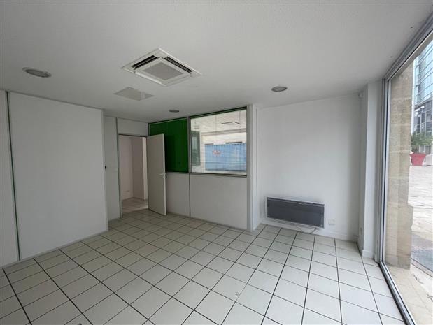 Bureau Location 33000 BORDEAUX 23 PARVIS DES CHARTRONS