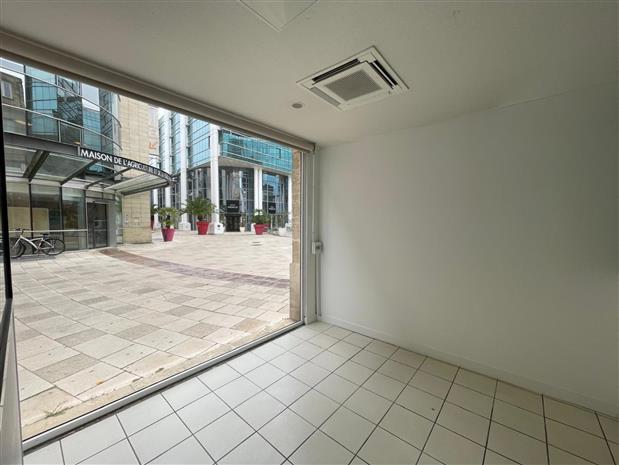 Bureau Location 33000 BORDEAUX 23 PARVIS DES CHARTRONS