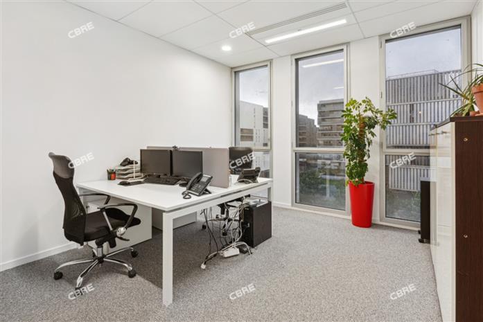 Bureau Vente 33300 BORDEAUX 2 AVENUE ANDRE REINSON