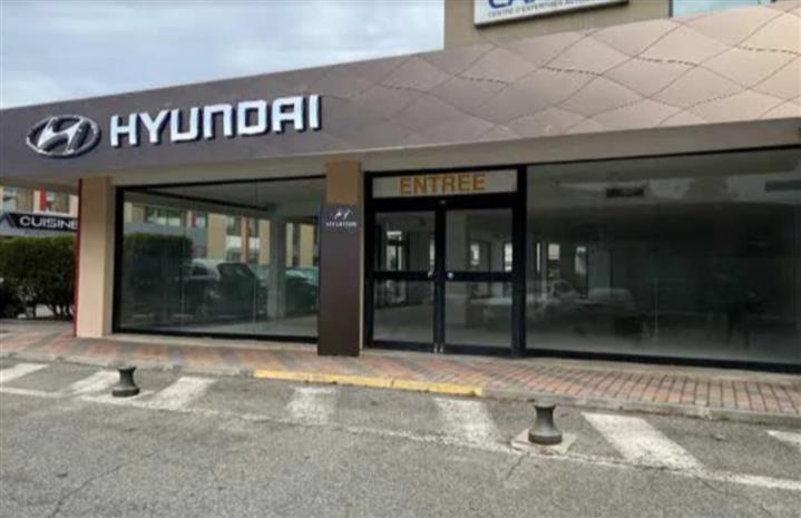Commerce Location 06700 ST LAURENT DU VAR