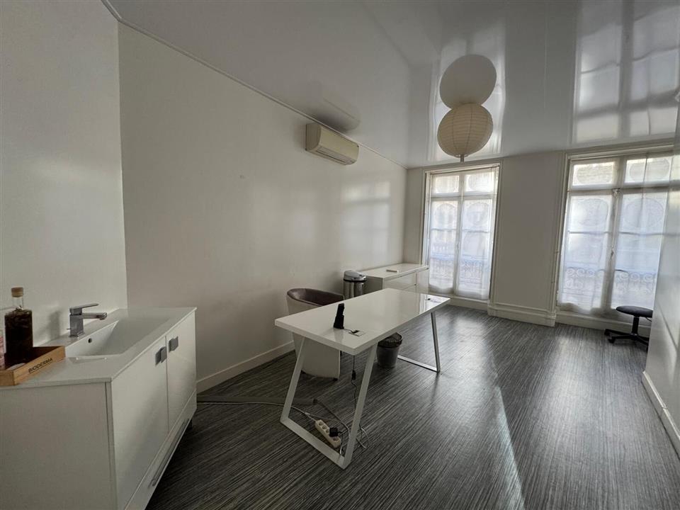 Bureau Location 33000 BORDEAUX 10 RUE JEAN JACQUES ROUSSEAU