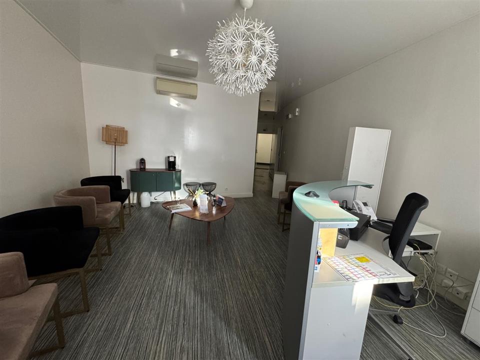 Bureau Location 33000 BORDEAUX 10 RUE JEAN JACQUES ROUSSEAU