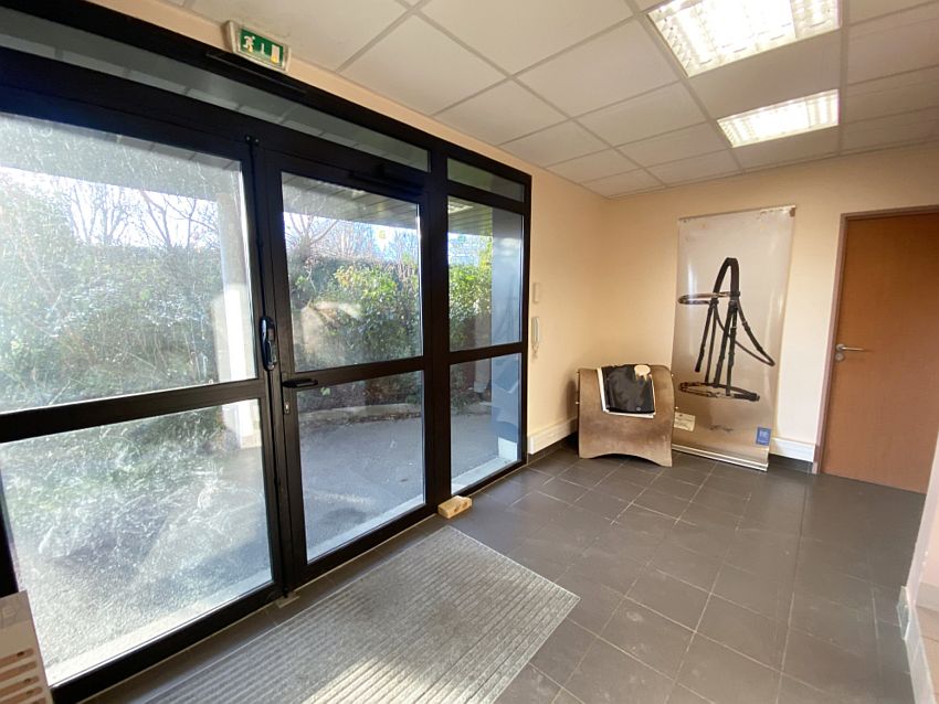 Local d'activités Location 78114 MAGNY LES HAMEAUX
