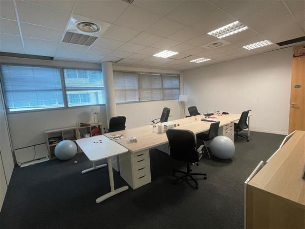 Bureau Location 33300 BORDEAUX 1 PLACE RAVEZIES