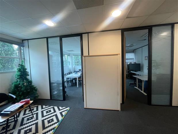 Bureau Location 33300 BORDEAUX 1 PLACE RAVEZIES