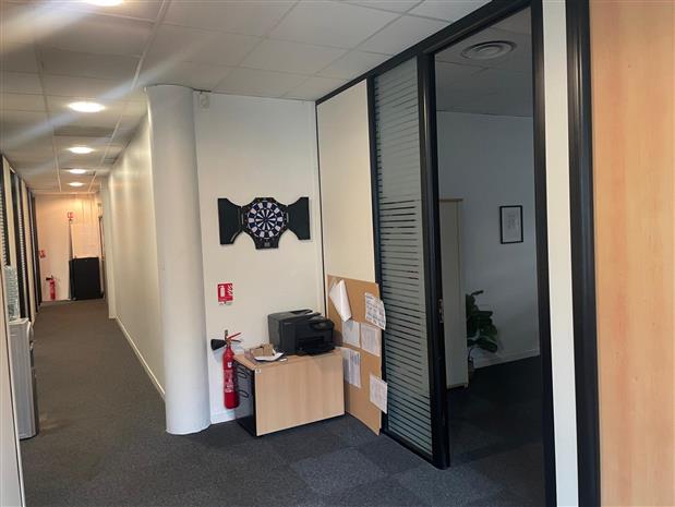 Bureau Location 33300 BORDEAUX 1 PLACE RAVEZIES