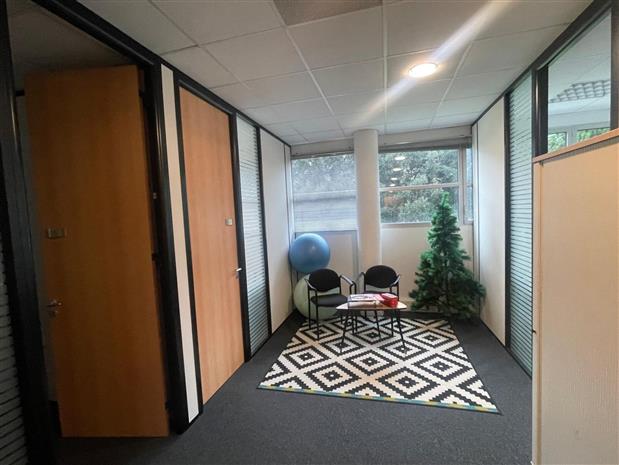 Bureau Location 33300 BORDEAUX 1 PLACE RAVEZIES