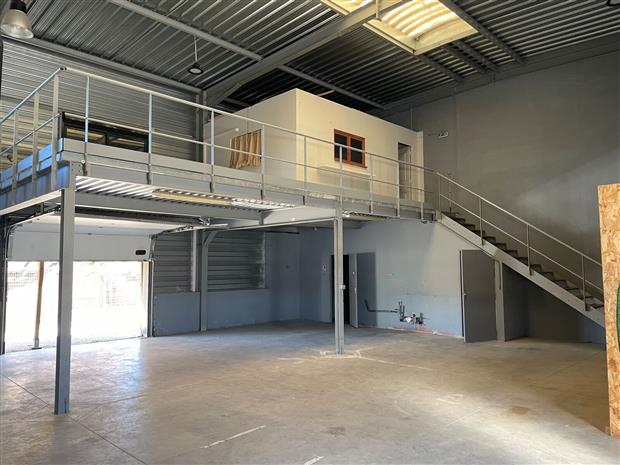 Local d'activités Location 83140 SIX FOURS LES PLAGES