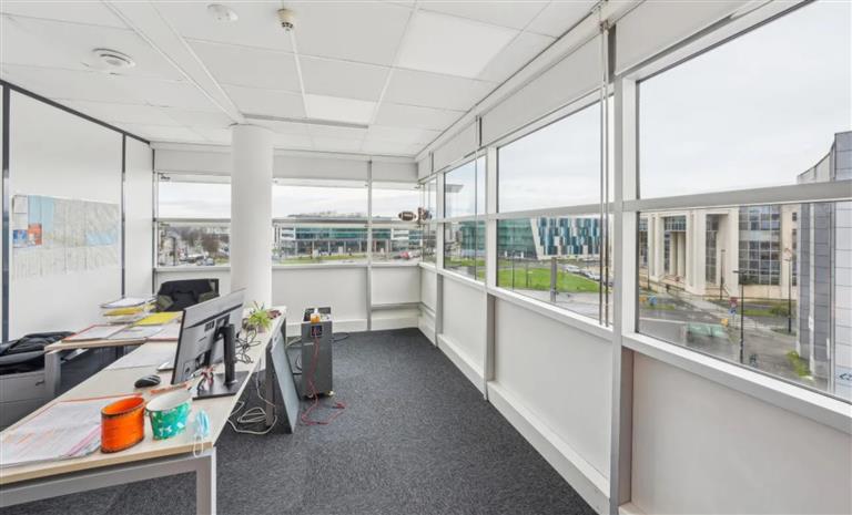 Bureau Location 33300 BORDEAUX 2 PLACE RAVEZIES