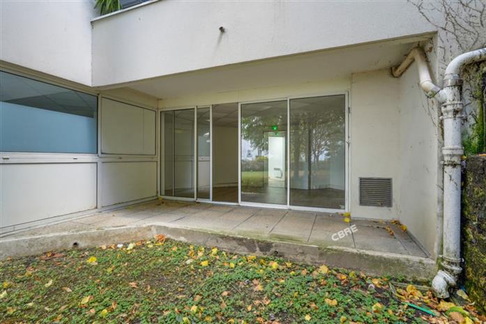 Commerce Location 92120 MONTROUGE