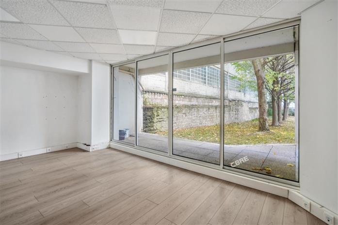 Commerce Location 92120 MONTROUGE