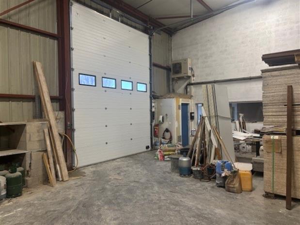 Local d'activités Location 91160 CHAMPLAN