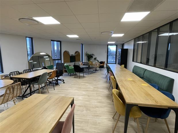 Bureau Vente/Location 44120 VERTOU 2 RUE DES GRANDS CHATAIGNIERS