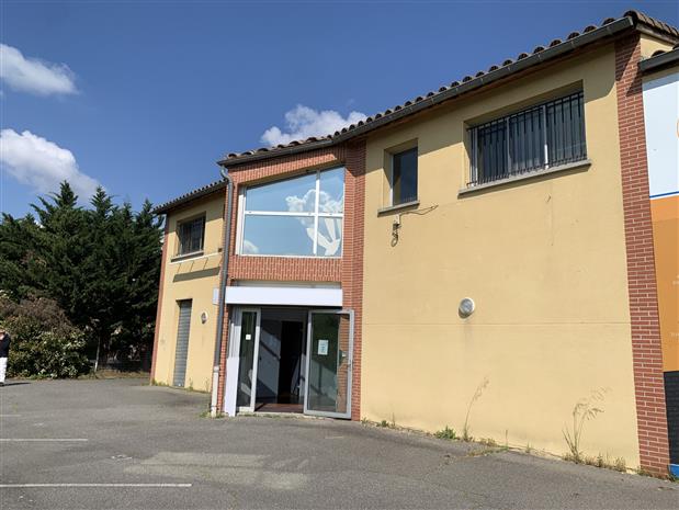 Bureau Location 31140 AUCAMVILLE