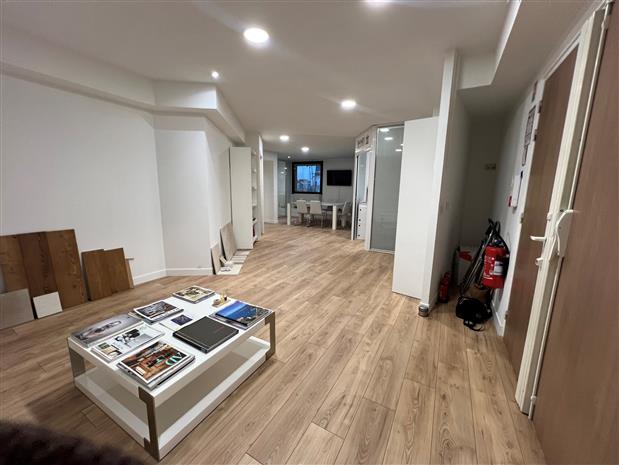 Bureau Location 06200 NICE