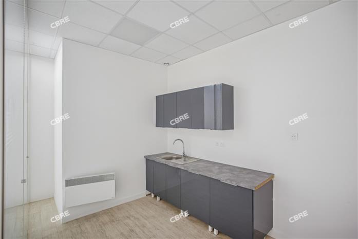Bureau Location 92390 VILLENEUVE LA GARENNE 60 RUE DE LA BONGARDE
