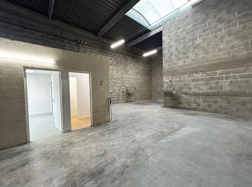 Local d'activités Location 94460 VALENTON