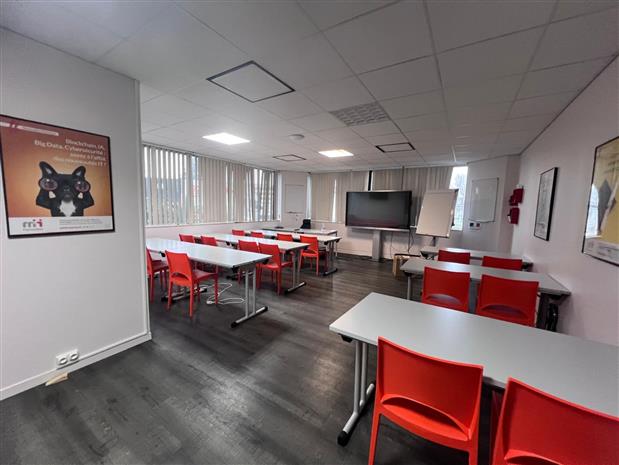 Bureau Location 33700 MERIGNAC 15BIS ALLEE JAMES WATT