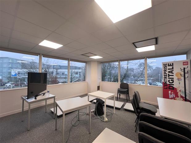 Bureau Location 33700 MERIGNAC 15BIS ALLEE JAMES WATT