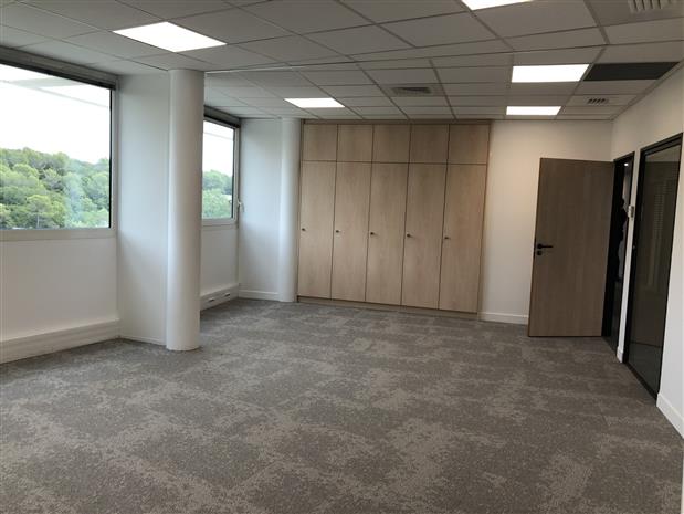 Bureau Location 06560 VALBONNE