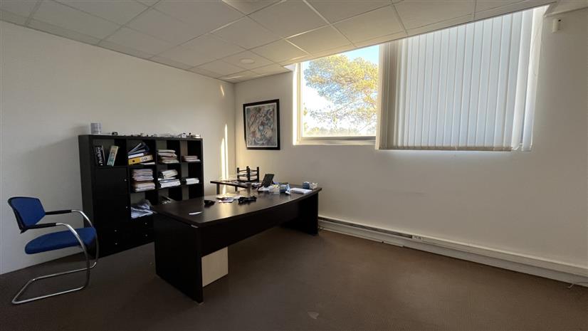 Local d'activités Location 06600 ANTIBES 165 RUE DES CISTES