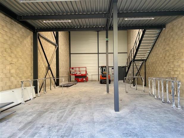 Local d'activités Location 95360 MONTMAGNY