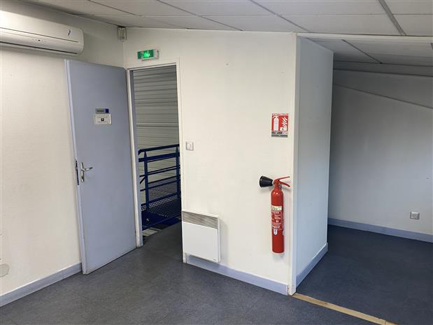 Local d'activités Location 33130 BEGLES