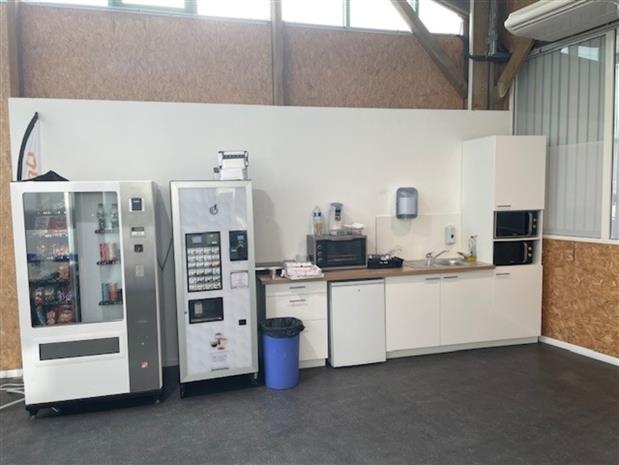 Local d'activités Location 06510 CARROS