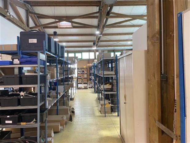 Local d'activités Location 06510 CARROS