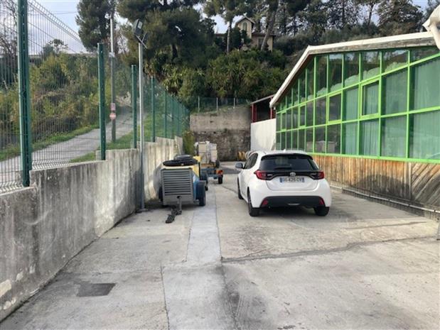 Local d'activités Location 06510 CARROS