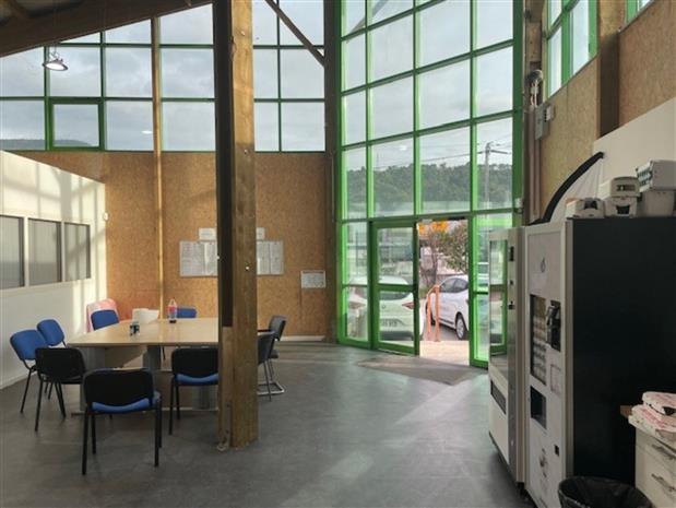 Local d'activités Location 06510 CARROS