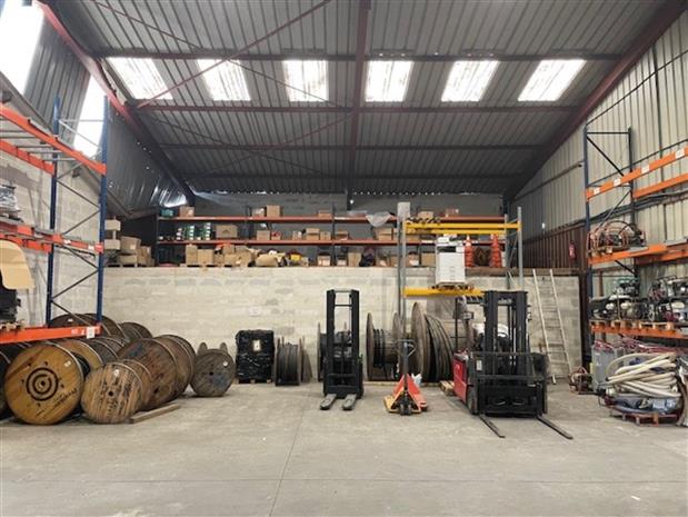 Local d'activités Location 06510 CARROS