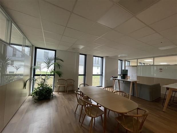 Bureau Vente/Location 69760 LIMONEST