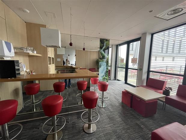 Bureau Vente/Location 69760 LIMONEST