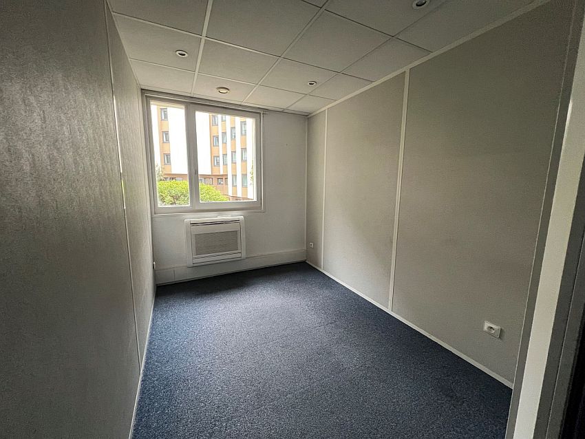 Bureau Location 06200 NICE