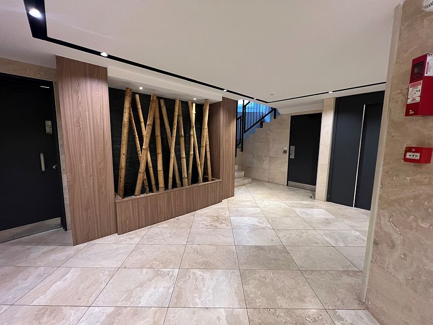 Bureau Location 06200 NICE