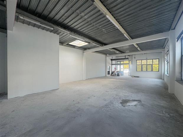 Local d'activités Location 92000 NANTERRE