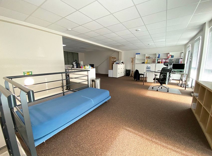 Local d'activités Vente 78810 FEUCHEROLLES