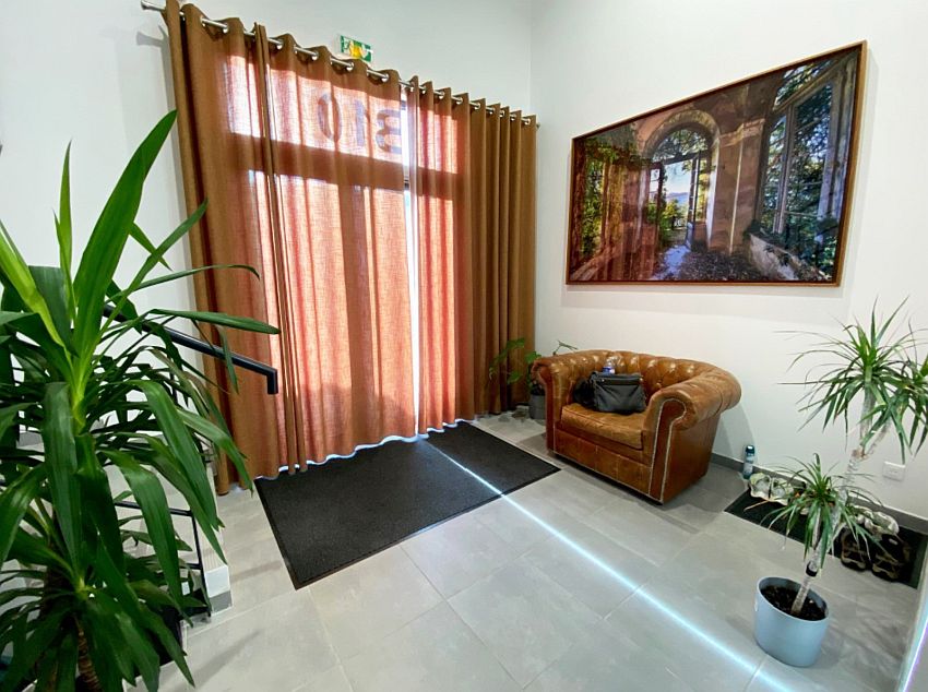 Local d'activités Vente 78810 FEUCHEROLLES