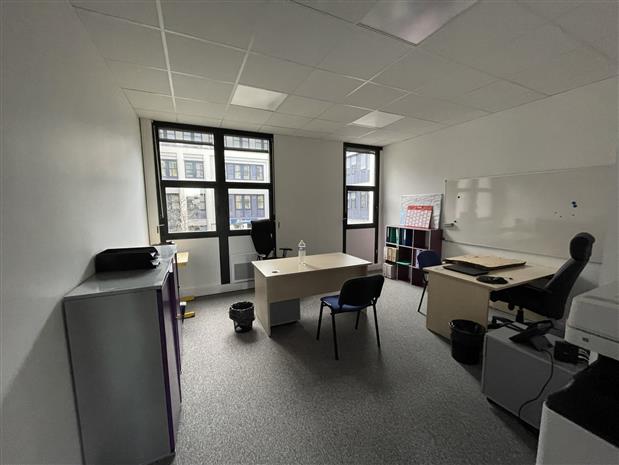 Bureau Location 44100 NANTES 15 QUAI ERNEST RENAUD