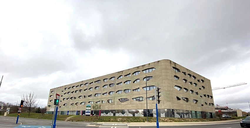 Commerce Location 34000 MONTPELLIER