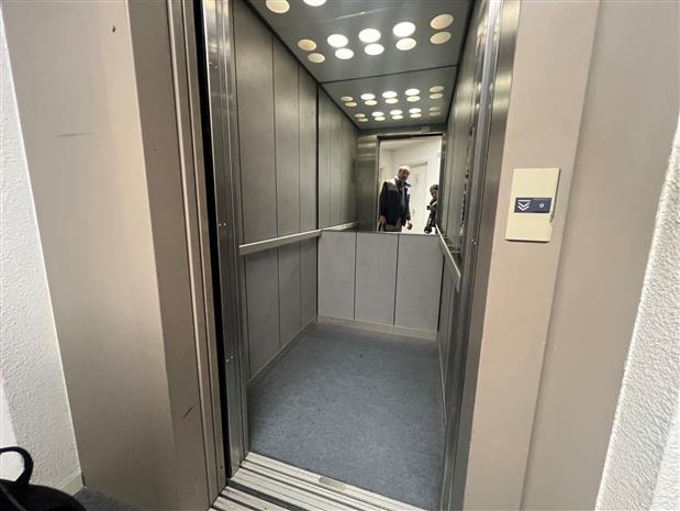 Bureau Location 06200 NICE