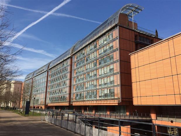 Chargement de l'image...