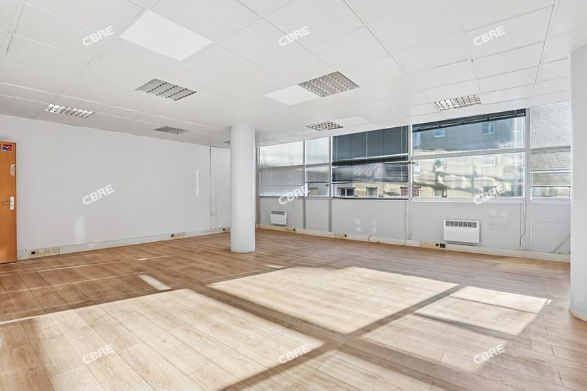 Bureau Location 93230 ROMAINVILLE