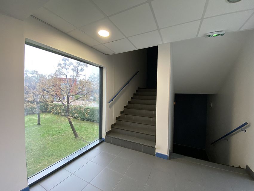 Bureau Location 34470 PEROLS