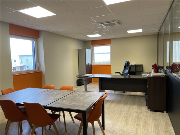 Local d'activités Vente/Location 01360 BELIGNEUX