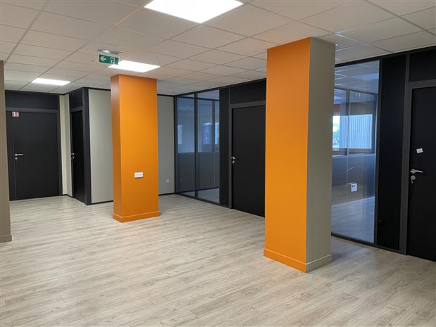 Local d'activités Vente/Location 01360 BELIGNEUX