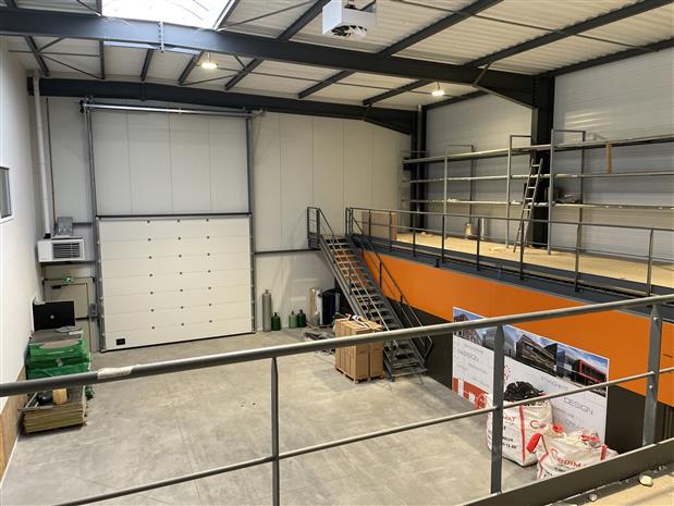 Local d'activités Vente/Location 01360 BELIGNEUX